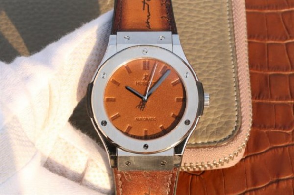 How to buy a Hublot clone watches for sale in Mayotte?