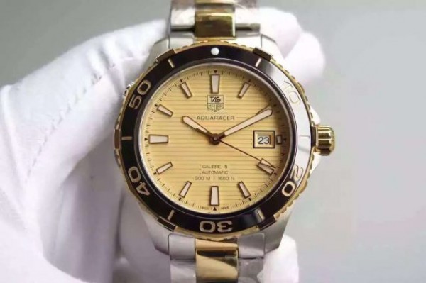 How to buy a Tag Heuer replica watch in Czech Republic?