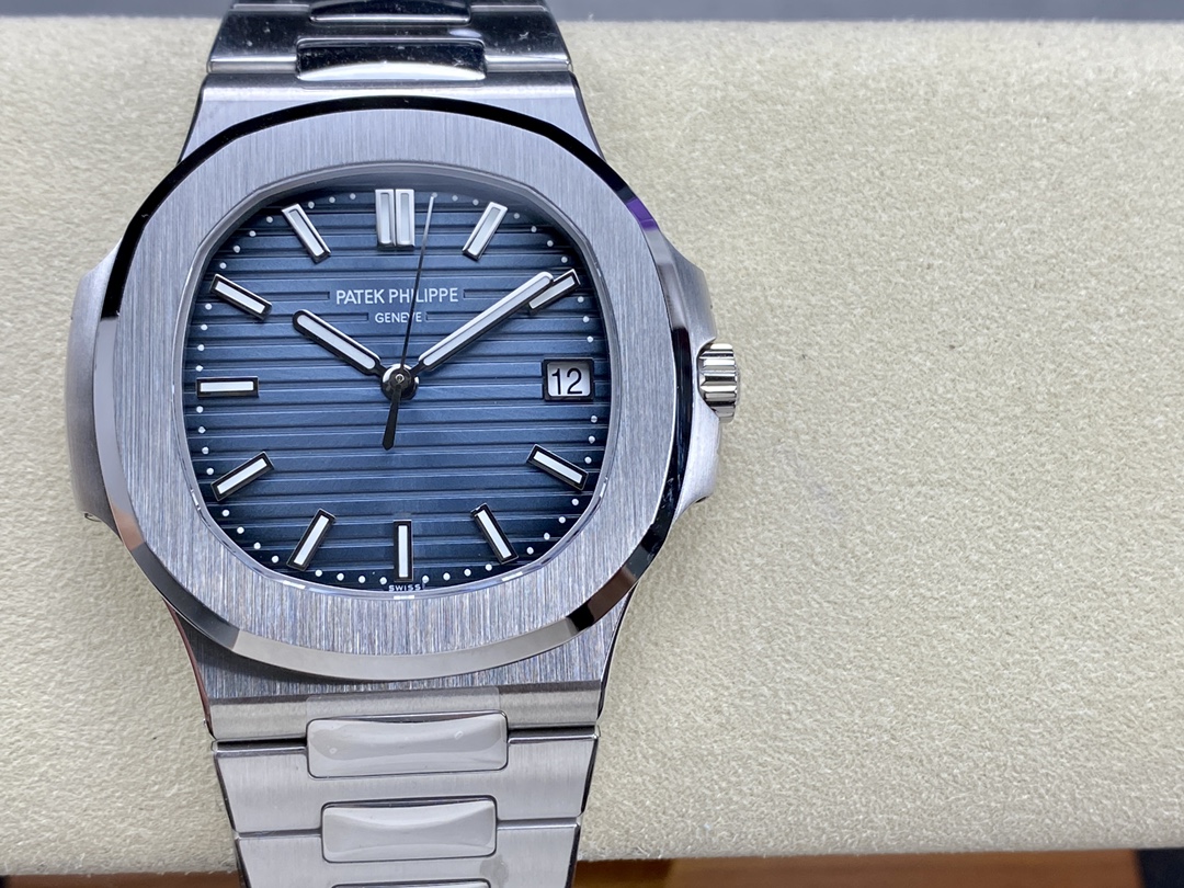 Patek Philippe 5811G Nautilus