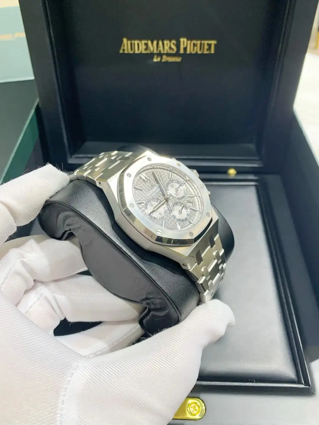 Audemars Piguet Royal Oak Offshore Selfwinding Chronograph Gray 26315ST.OO.1256ST.02 - gallery