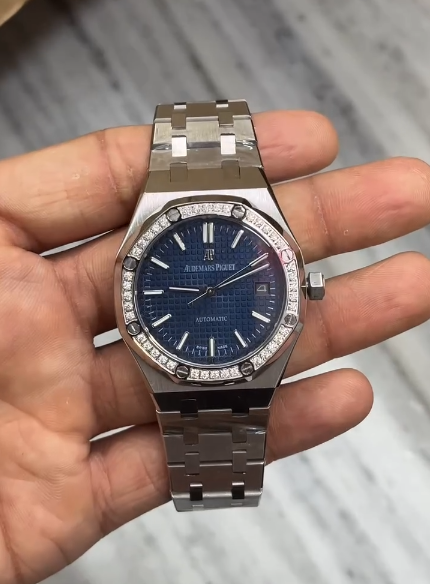 Audemars Piguet Offshore Diver White Dial - gallery