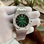 Audemars Piguet Royal Oak Jumbo Green Dial - gallery