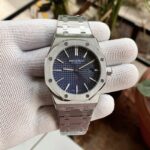 Audemars Piguet Royal Oak Jumbo Blue Dial - gallery