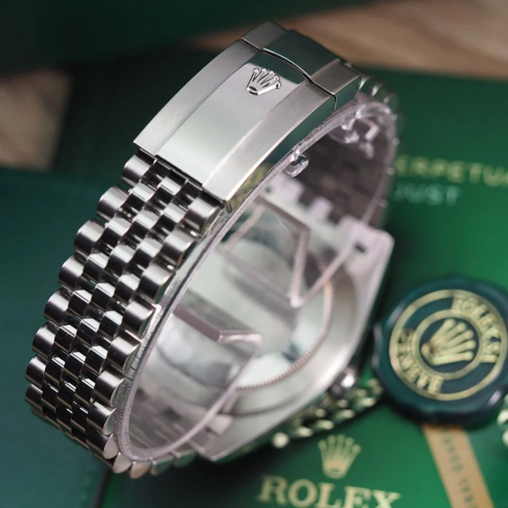 Rolex Datejust 41mm Blue Dial 126334 Jubilee - gallery