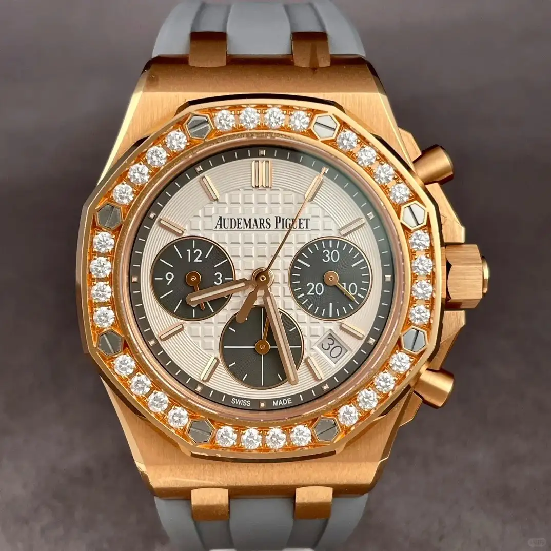 Audemars Piguet Royal Oak Offshore Selfwinding Chronograph Silver 26231OR.ZZ.D003CA.01 - gallery