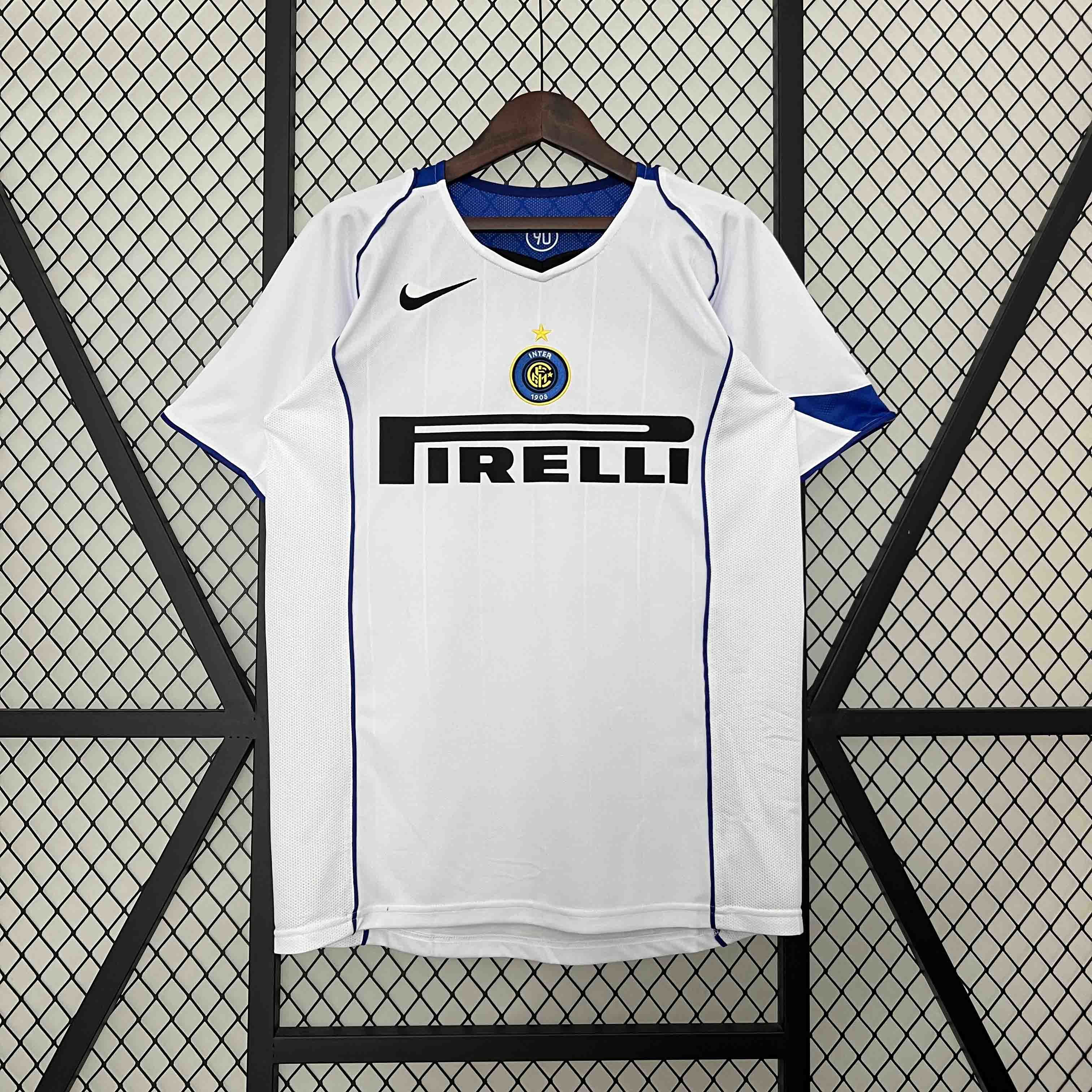 The Heritage Behind Inter Milano 04-05 Inter Milan Retro Jersey Away: A Timeless Story