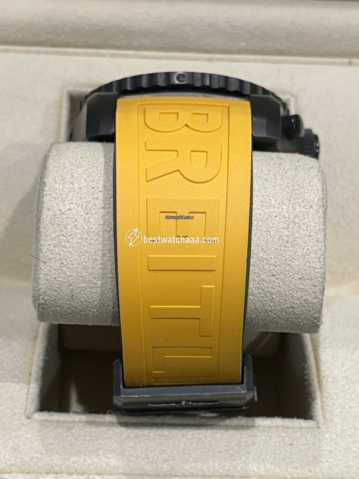 Breitling Cockpit B50 Quartz Titanium VB5010A4 BD41 242S V20DSA.4 - gallery