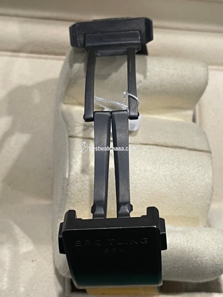 Breitling Cockpit B50 Quartz Titanium VB5010A4 BD41 242S V20DSA.4 - gallery