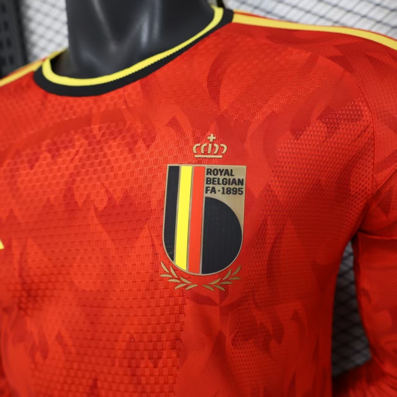 2026 Belgium World Cup Home Football Jersey Player Version Long Sleeve - view 6