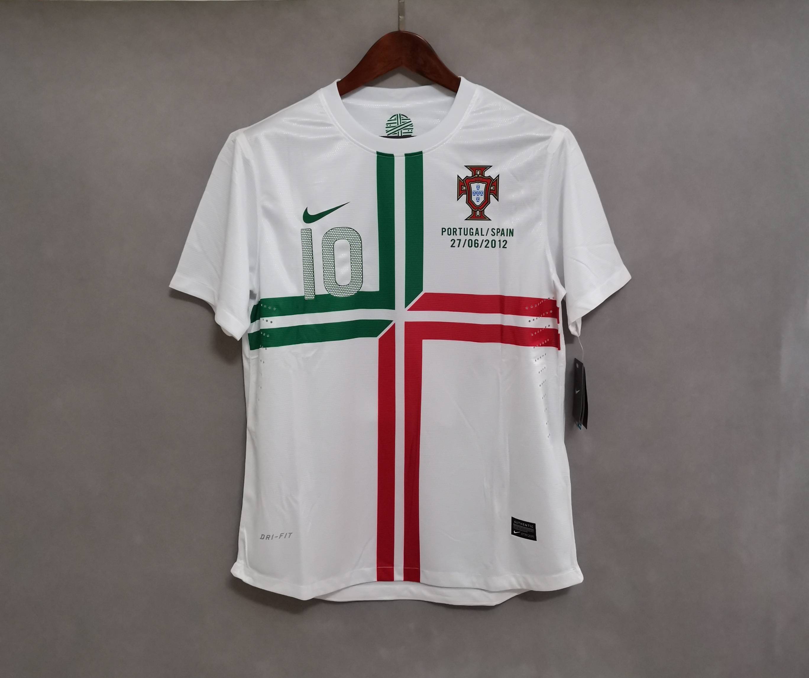 2012 Portugal Ronaldo #7  Euro Cup Away Retro Jersey - view 18