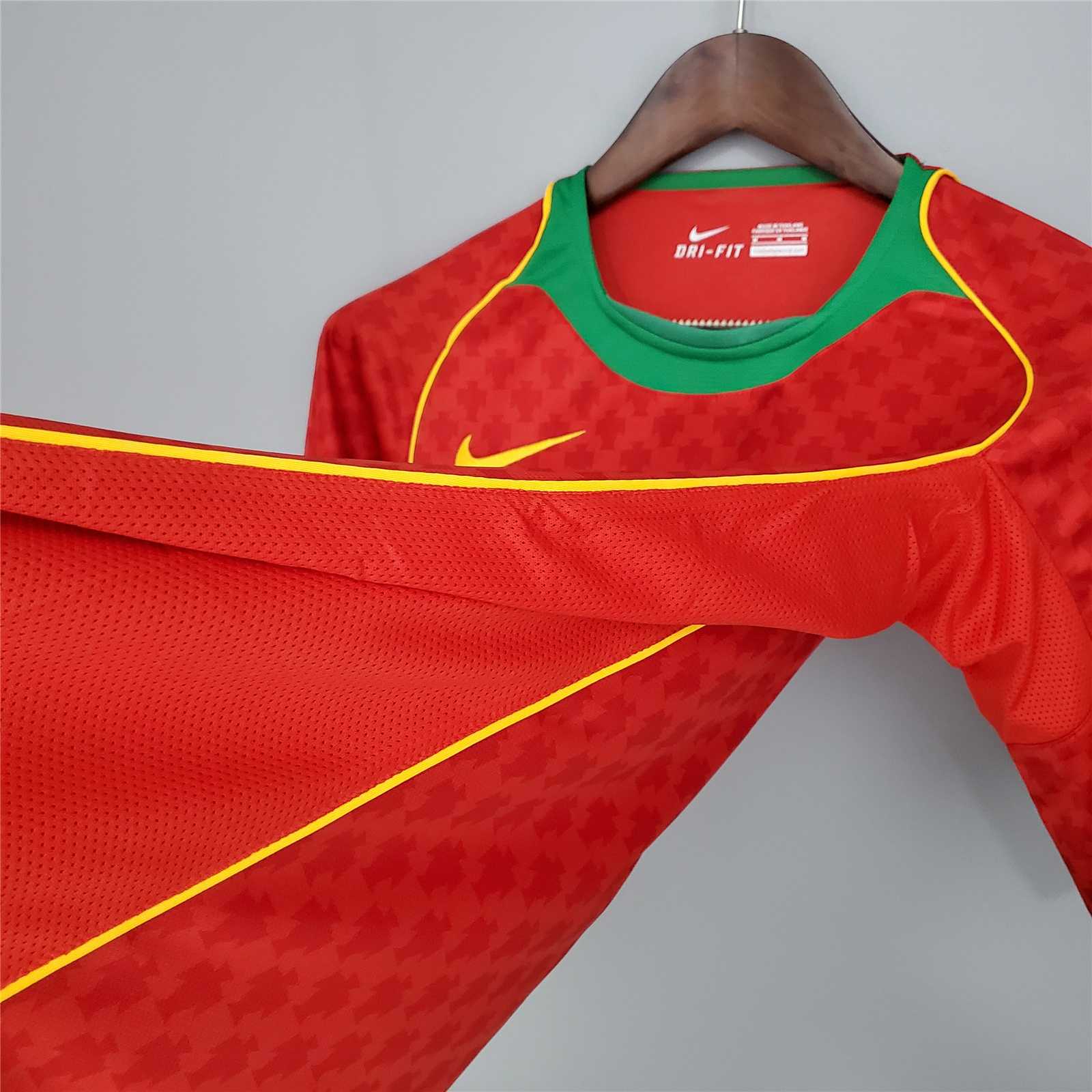 2004 Portugal  Euro Cup Home Retro Jersey - view 13