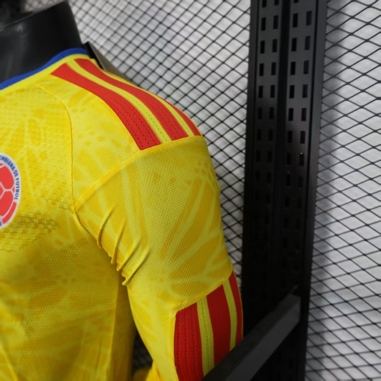 2026 Colombia Home World Cup Jersey Player Version Long Sleeve - view 6