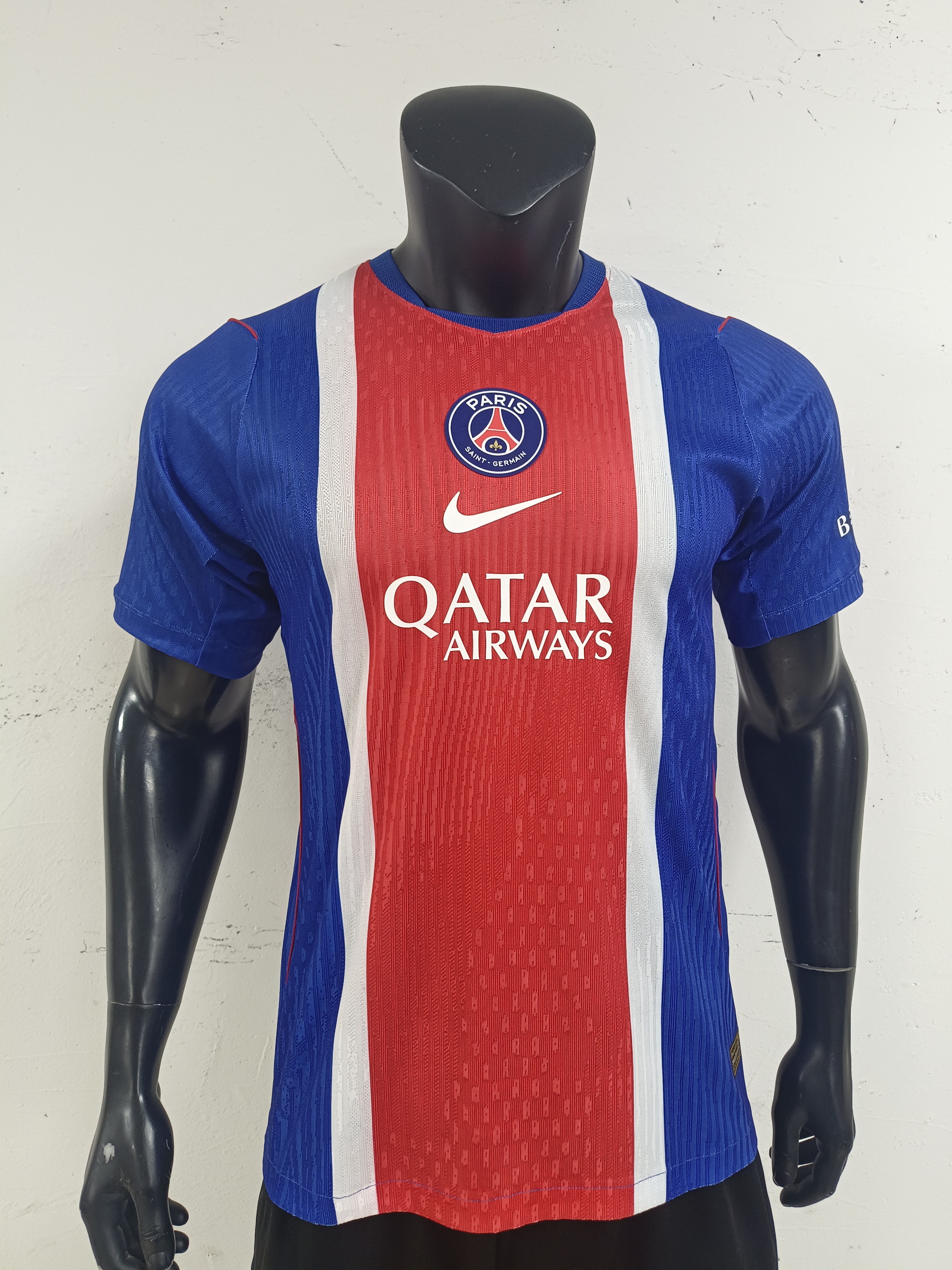26-27 Paris Saint-Germain Home Jersey - view 5