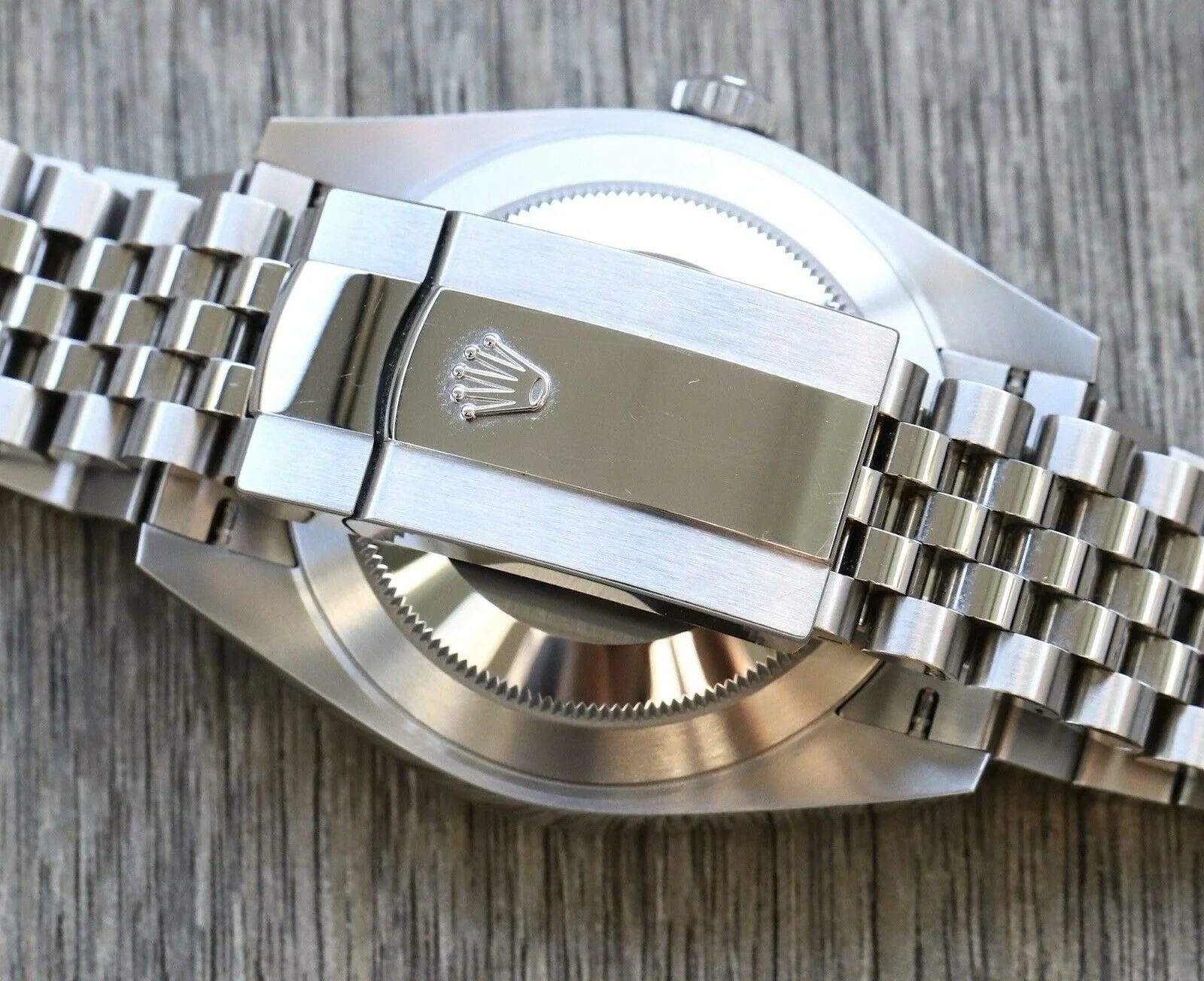 Superclone Rolex Datejust 41mm Rhodium Dial 126334  Wimbledon  Flutted / Jubilee - gallery