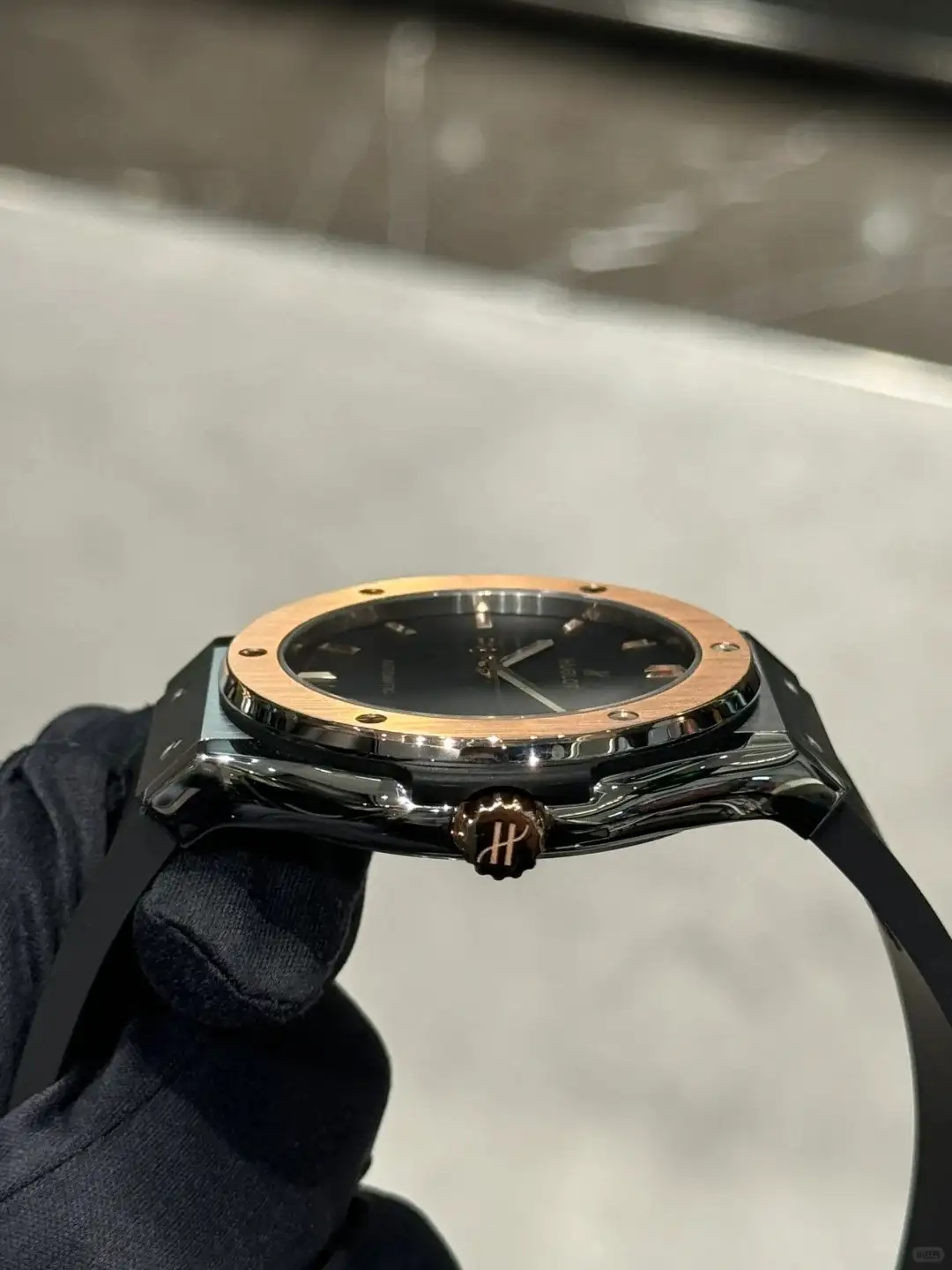 Hublot Classic Fusion Men Automatic Black Rubber Watch 511.NO.1181.RX - gallery