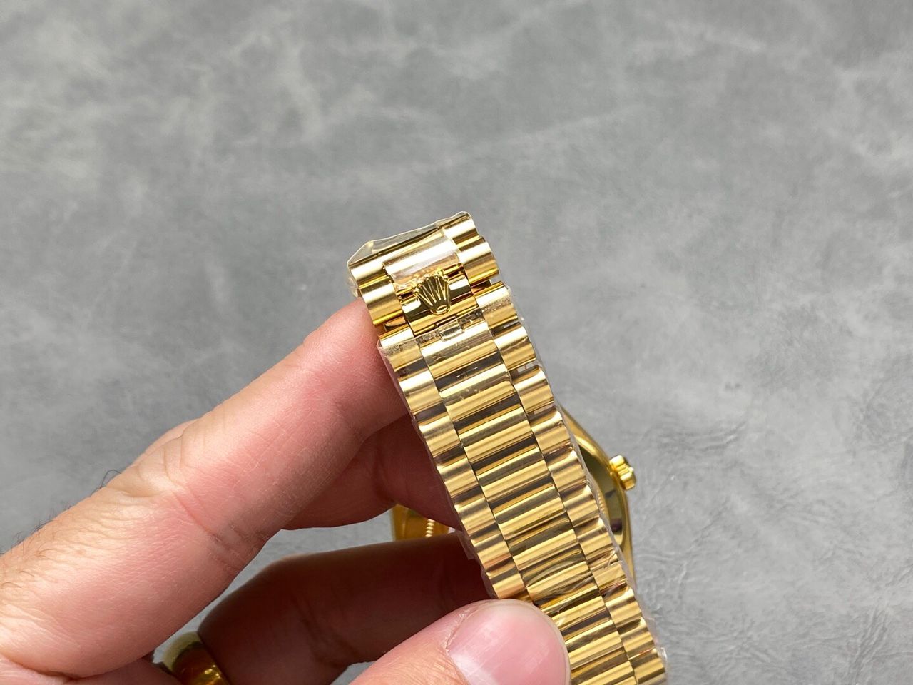 Rolex Day-Date Super Clone M228238-00069 Yellow Gold 40mm - gallery