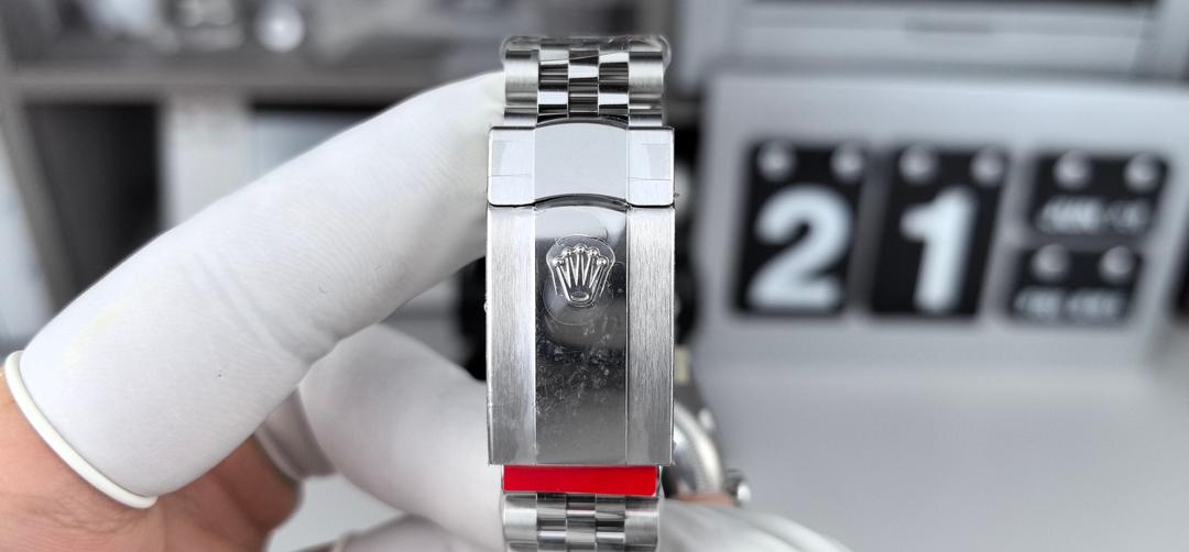 Rolex Datejust Super Clone 36mm Mother of Pearl Diamond Dial Watch 126233 - gallery