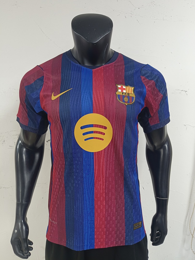 26-27BarcelonaHome - view 5